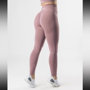 Alphalete amplify legging purple dove